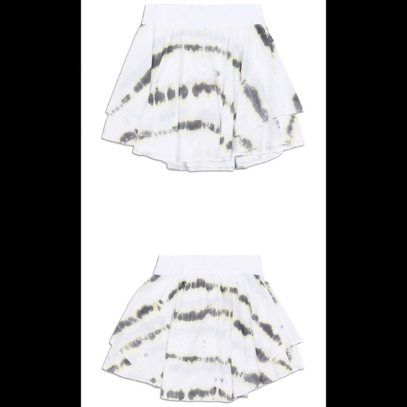 Court Rival High-Rise Skirt 15” worn once with slight stain - Picture 7 of 7